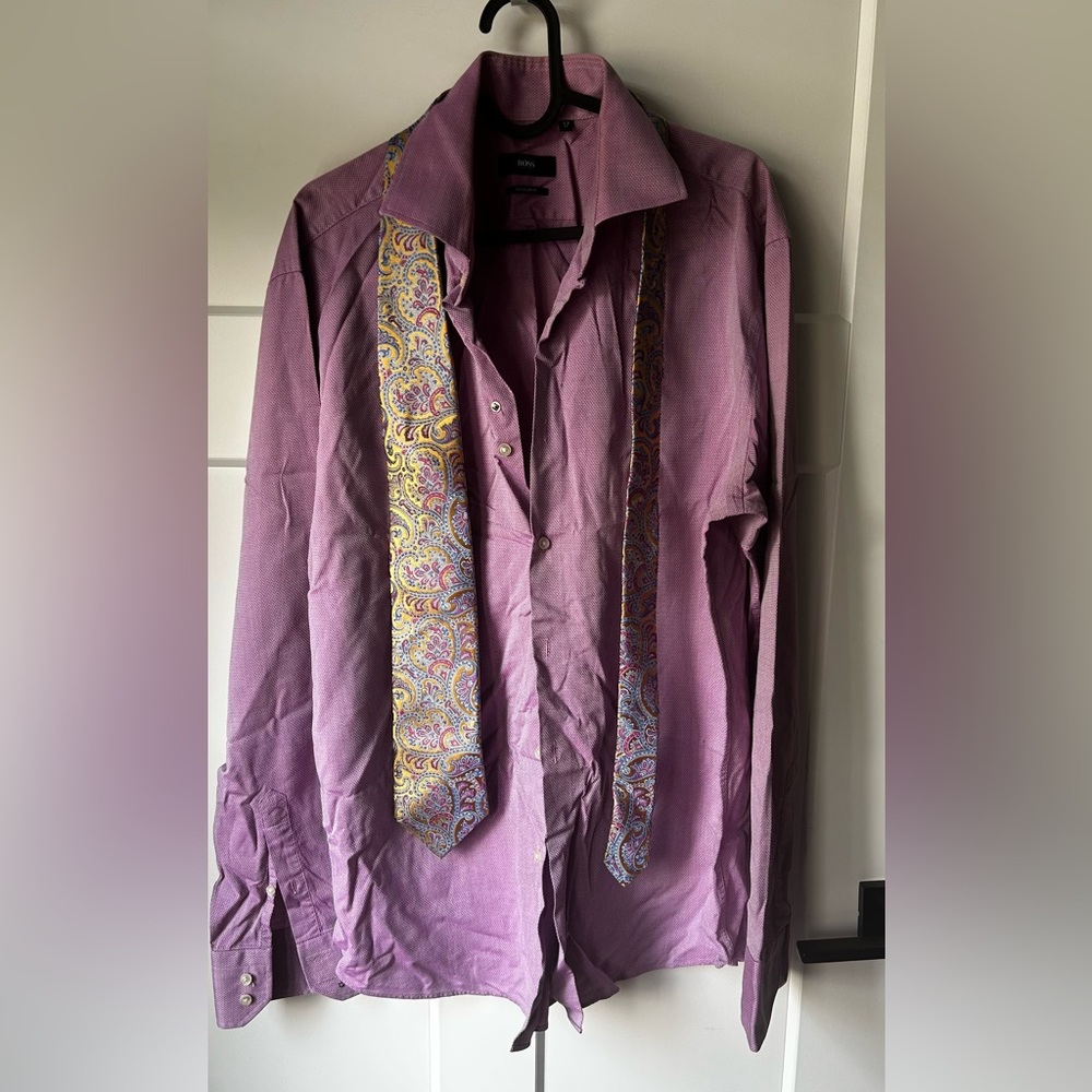 HUGO BOSS Purple Men's Shirt with Paisley Tie